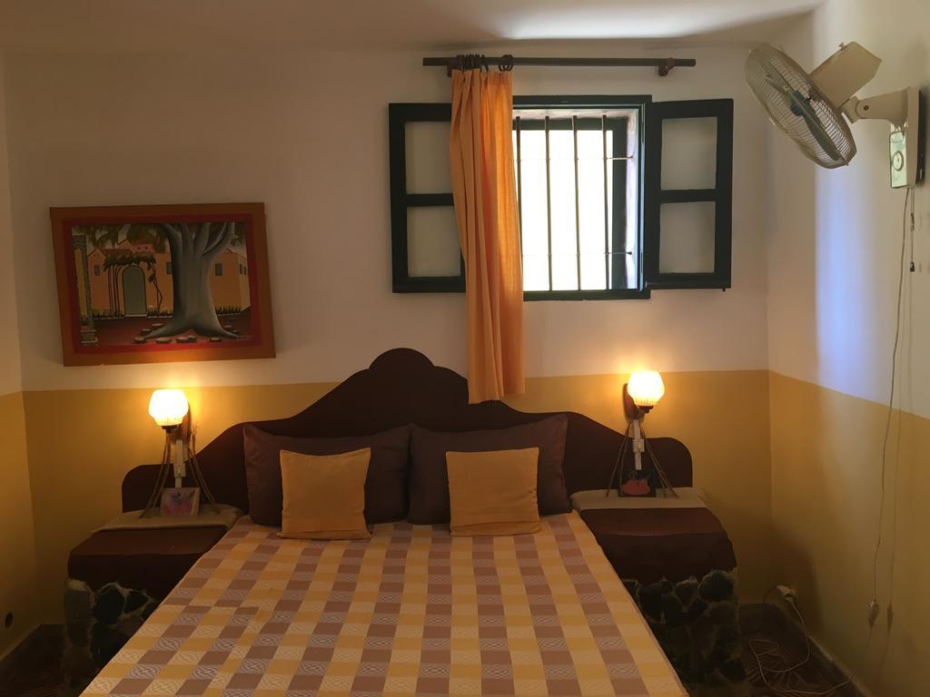 Chez Eric Hotel Goree Bagian luar foto