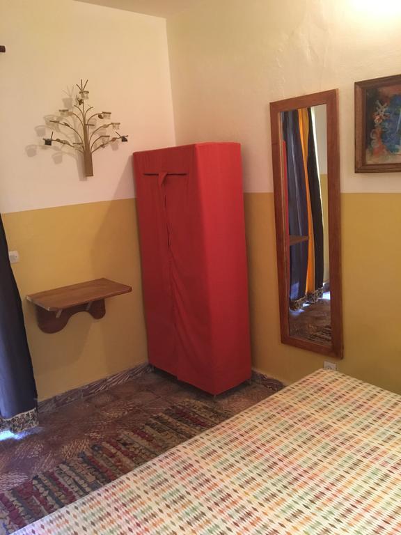 Chez Eric Hotel Goree Bagian luar foto