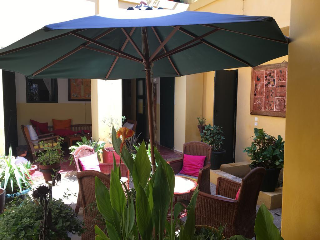 Chez Eric Hotel Goree Bagian luar foto