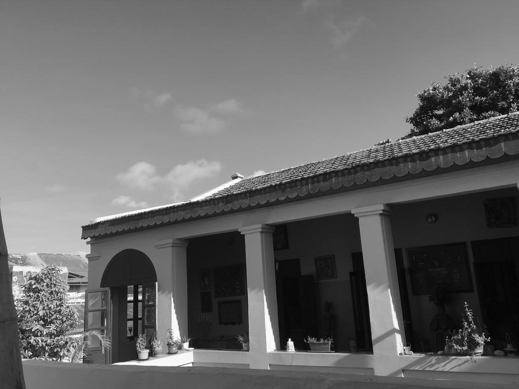 Chez Eric Hotel Goree Bagian luar foto